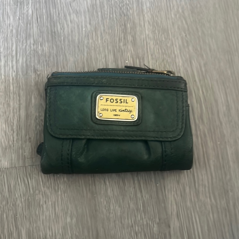 Used vintage fossil wallet